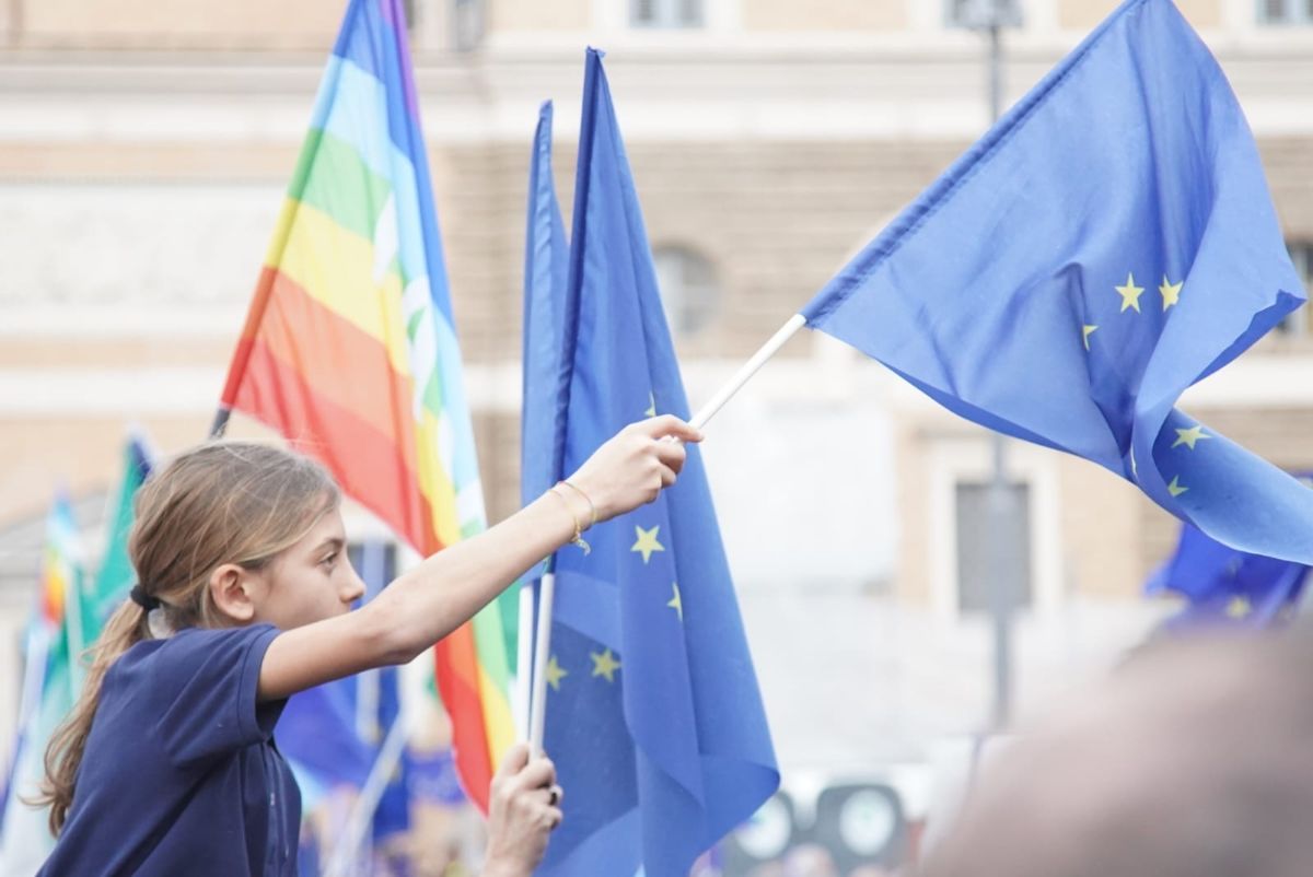 Eu02.