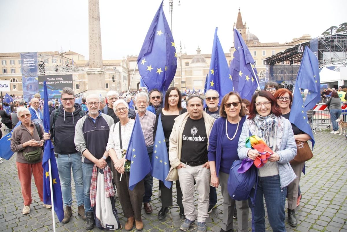 Eu04.