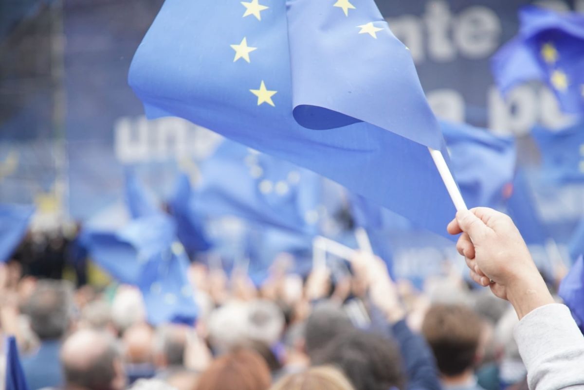 Eu05.