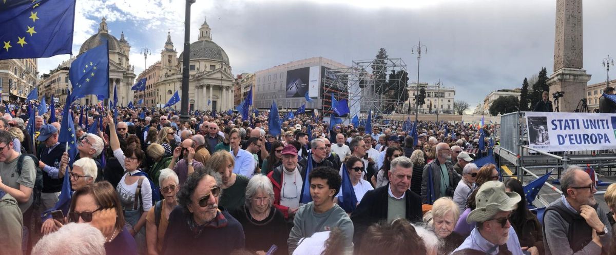 Eu12.