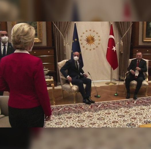 VonDerLeyen in piedi